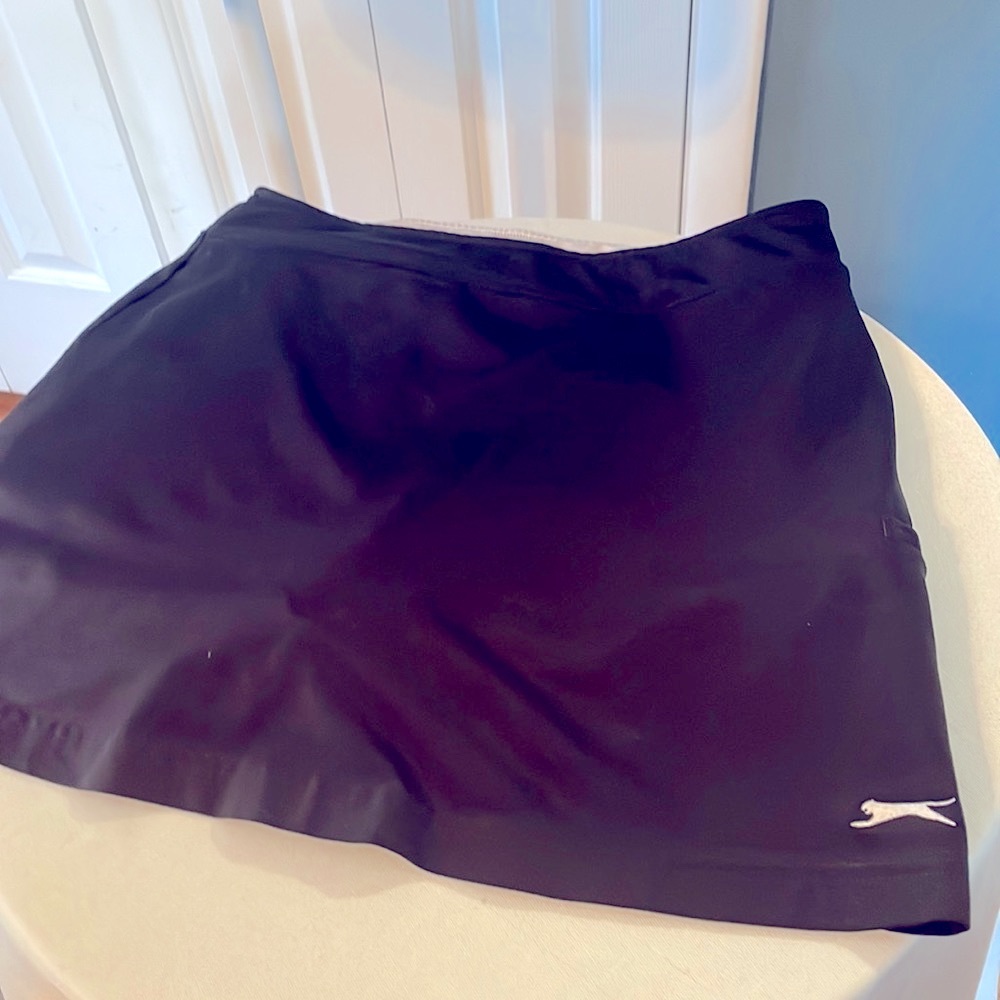 Slazenger skort, sz M black elastic waist